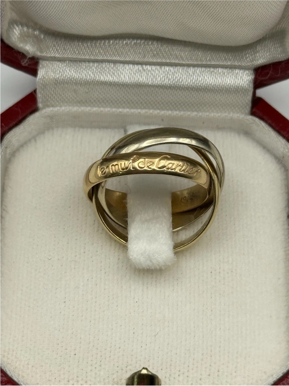 Cartier Trinity Interlocking Ring in 18K Yellow, White and Rose Gold - Picture 3 of 7